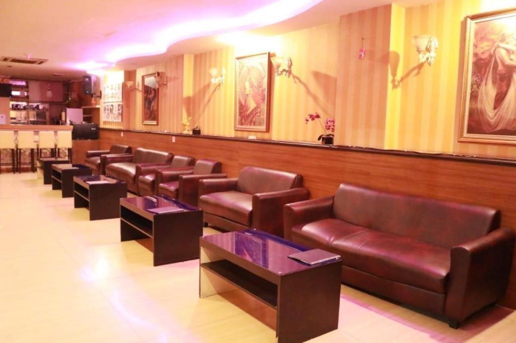 California Hotel Dżakarta Zewnętrze zdjęcie