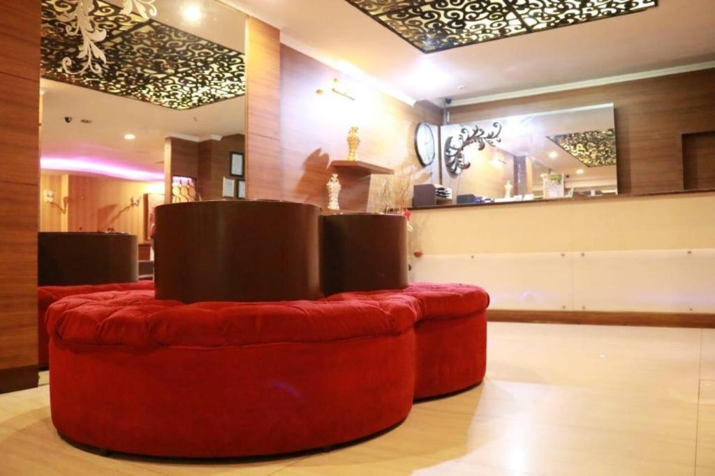 California Hotel Dżakarta Zewnętrze zdjęcie