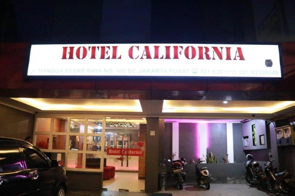 California Hotel Dżakarta Zewnętrze zdjęcie