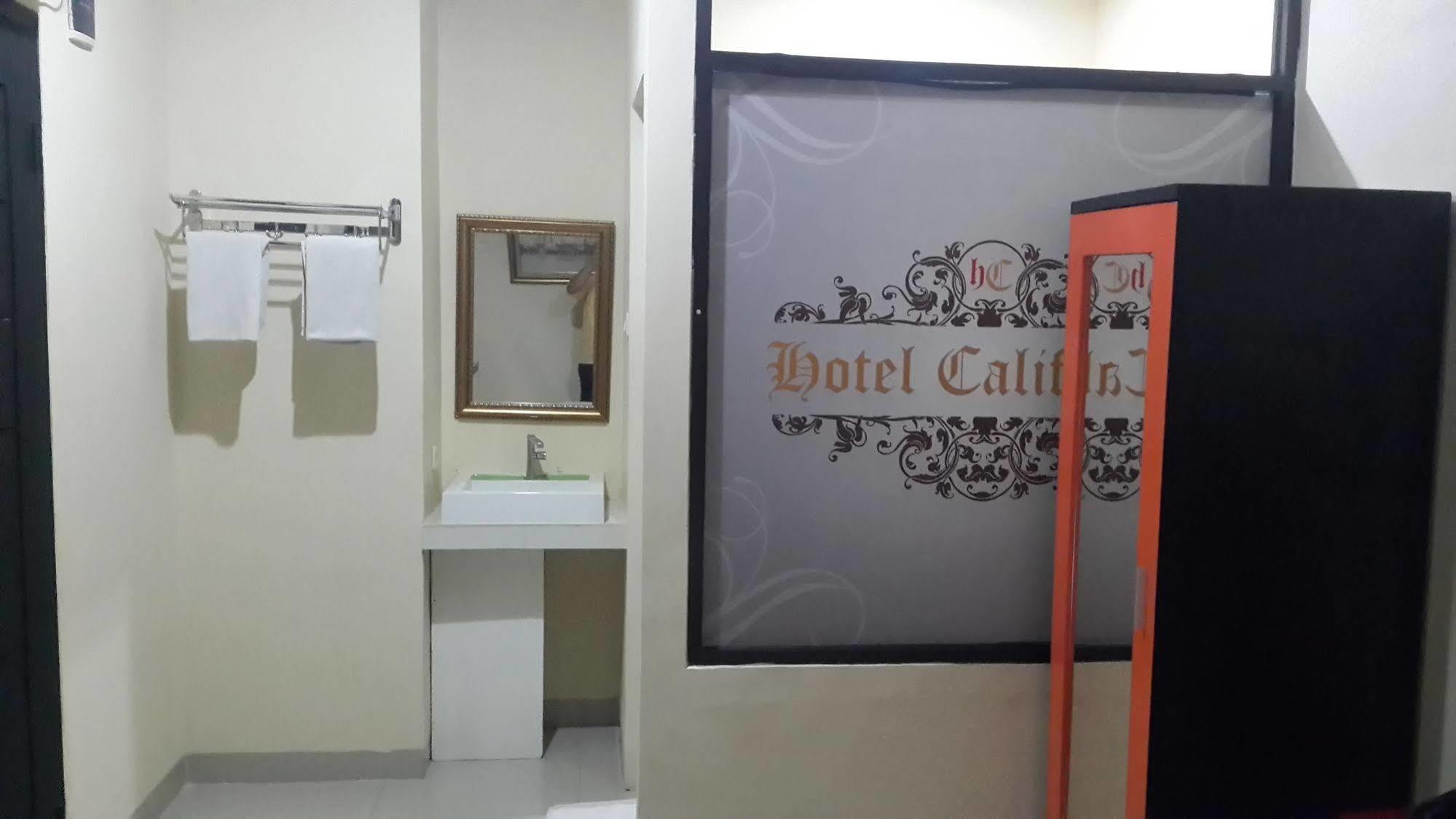 California Hotel Dżakarta Zewnętrze zdjęcie