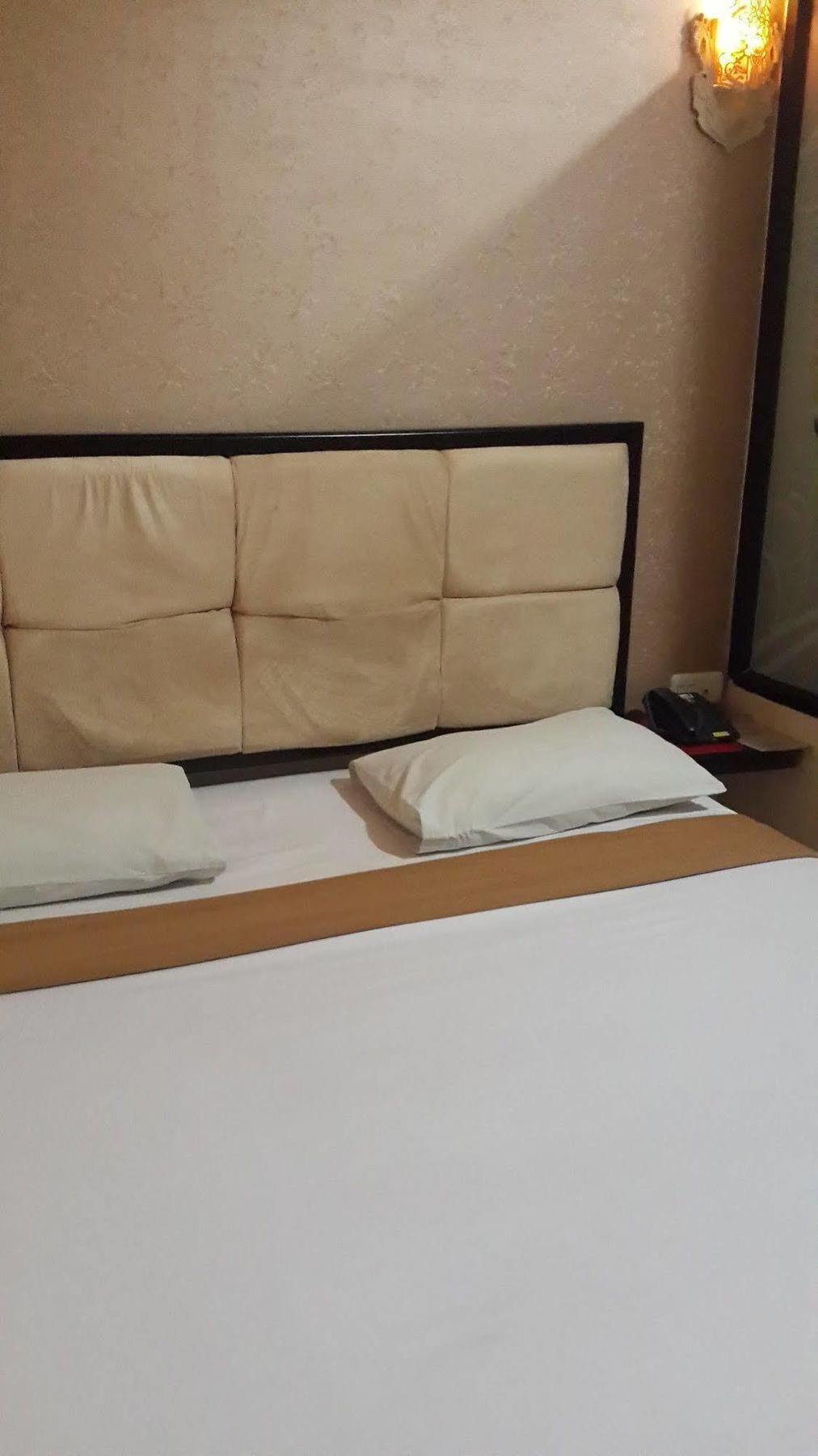 California Hotel Dżakarta Zewnętrze zdjęcie