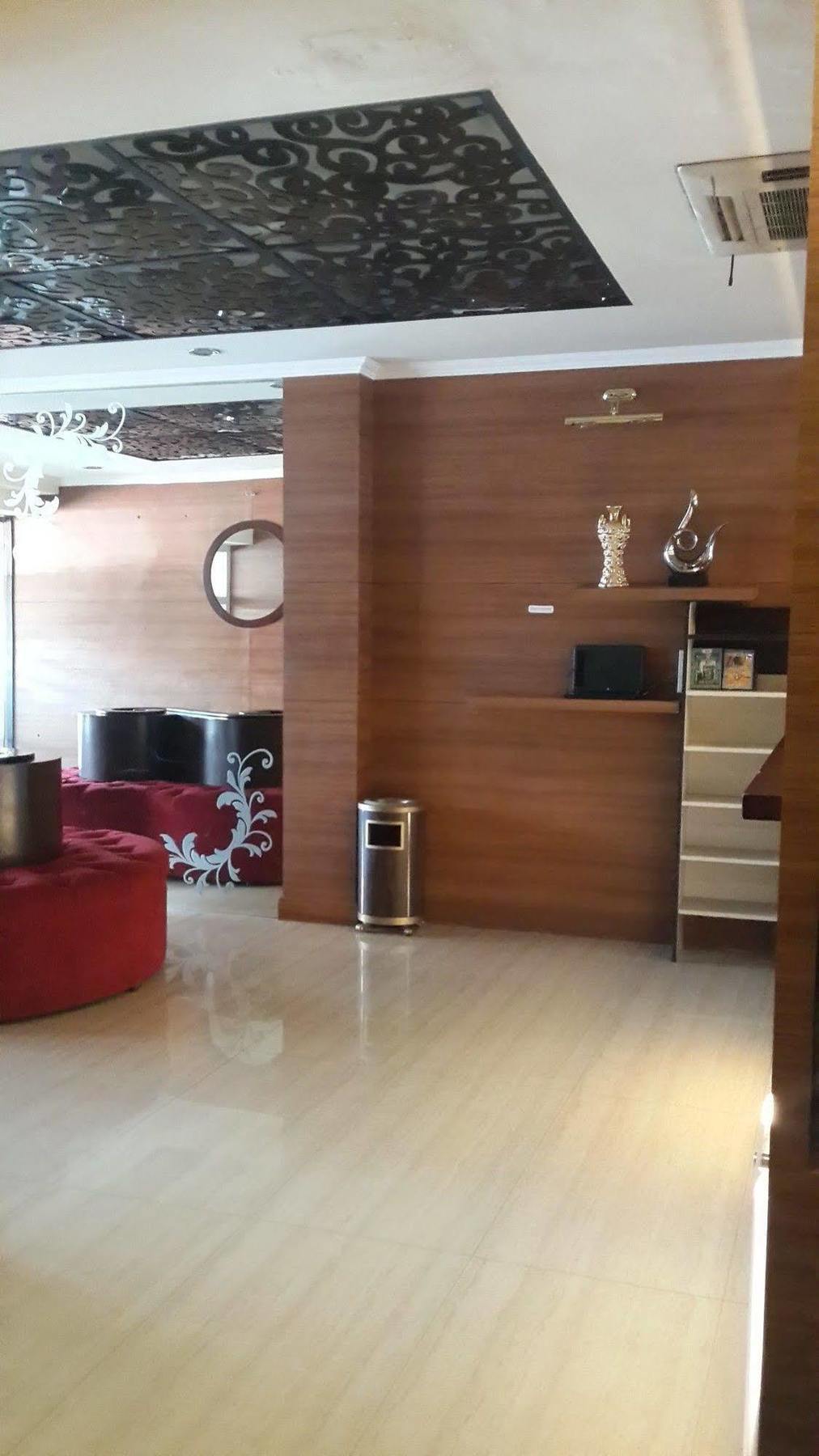 California Hotel Dżakarta Zewnętrze zdjęcie